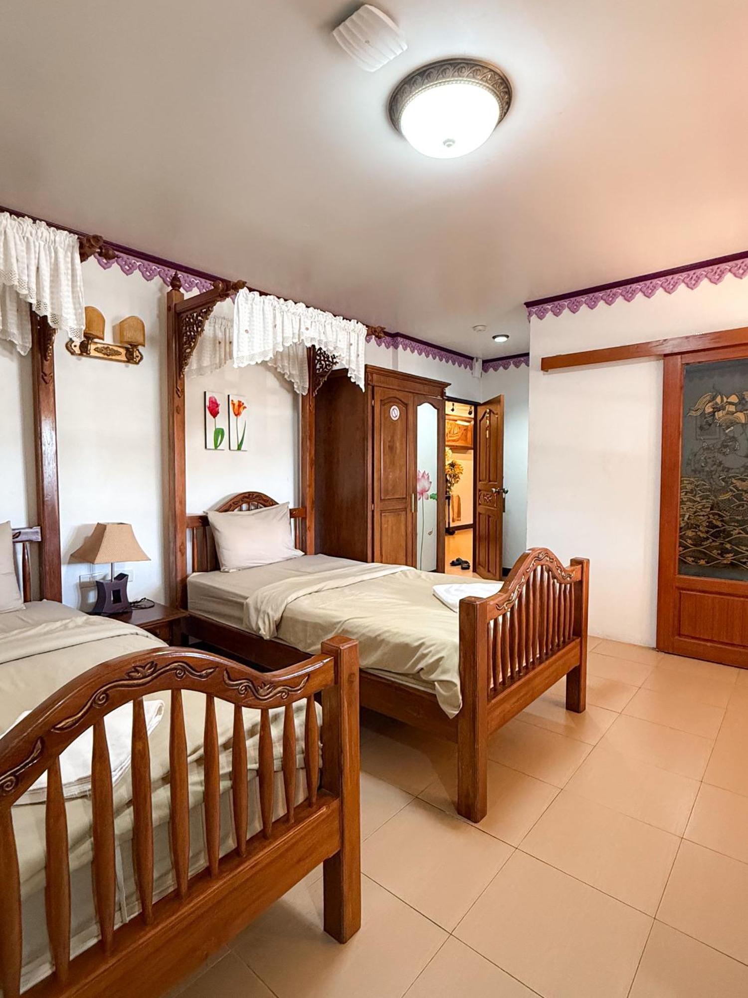 Ban Ao Thong Hotel Trang Exterior photo