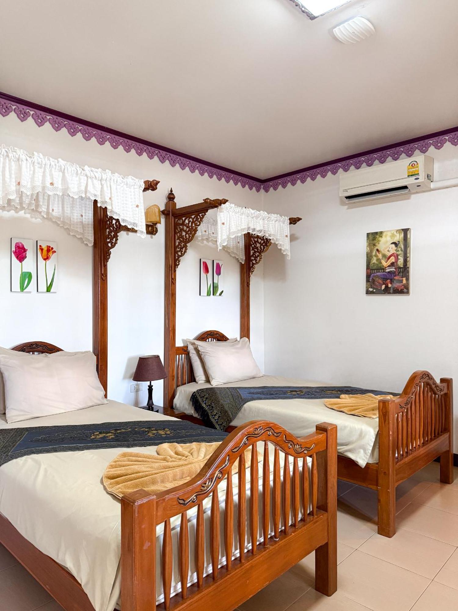 Ban Ao Thong Hotel Trang Exterior photo