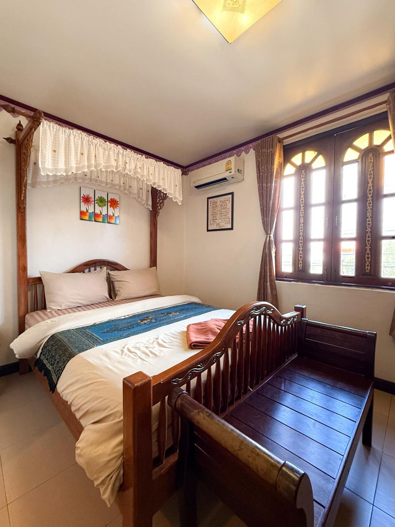 Ban Ao Thong Hotel Trang Exterior photo