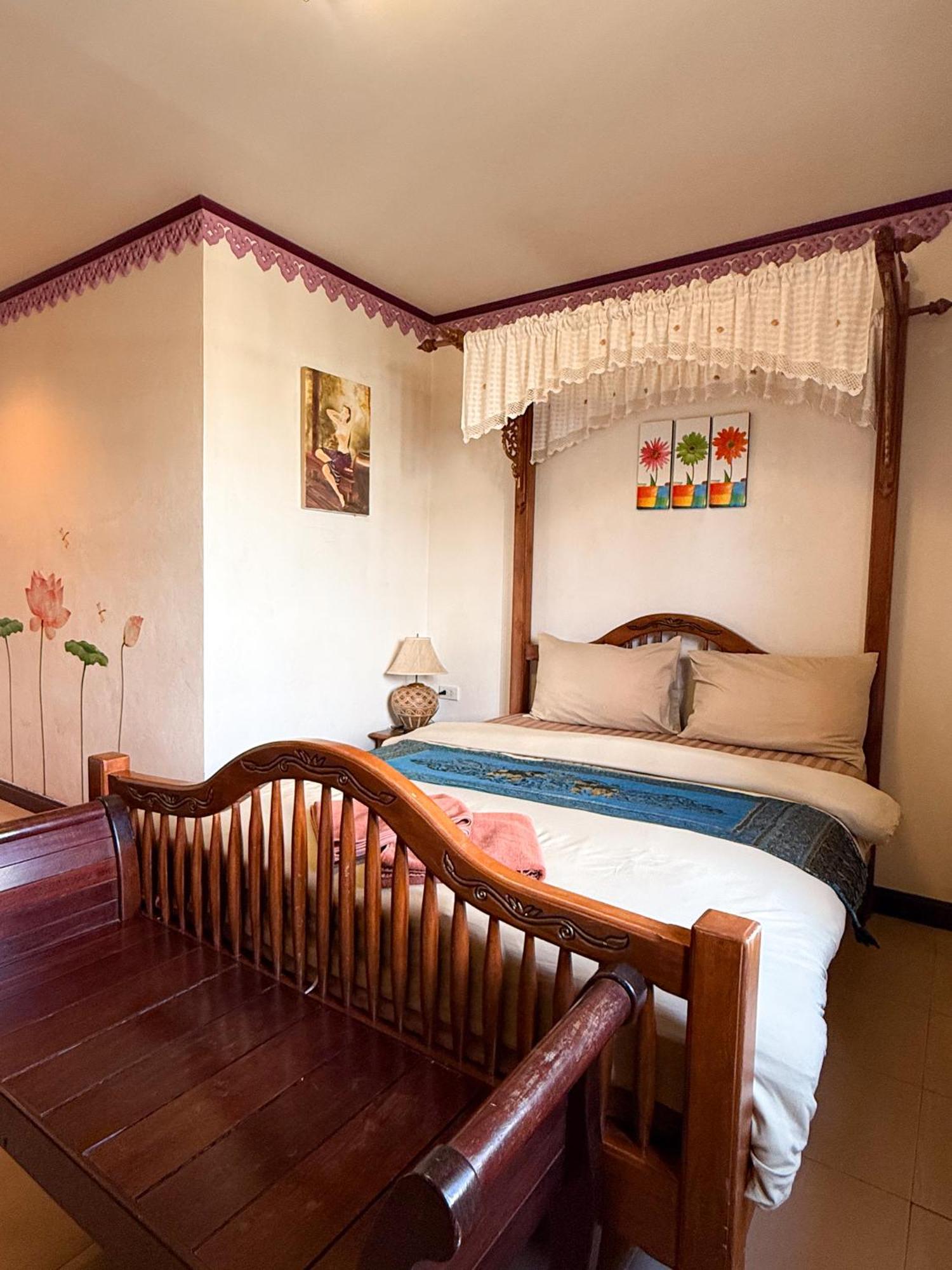 Ban Ao Thong Hotel Trang Exterior photo