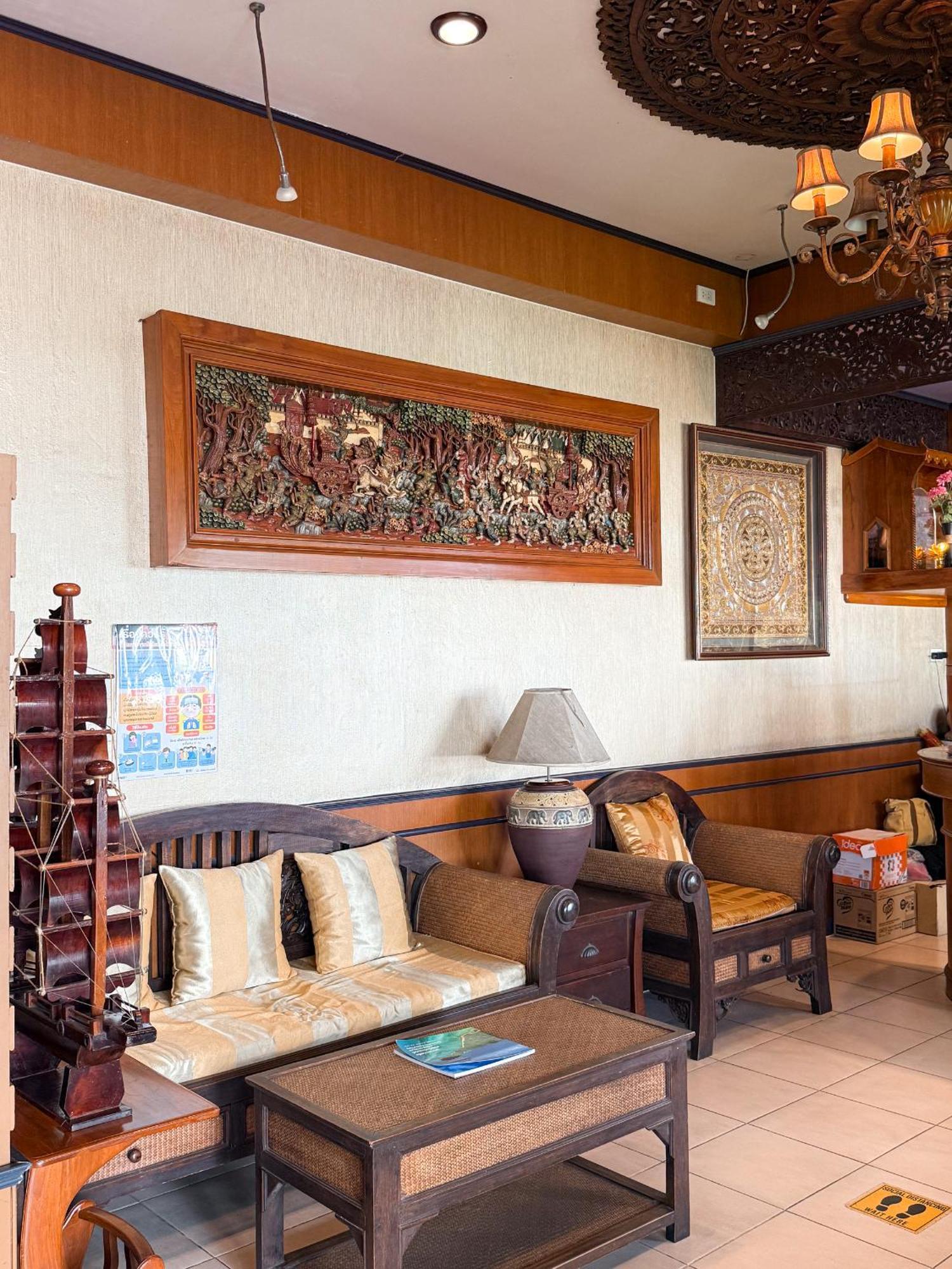 Ban Ao Thong Hotel Trang Exterior photo